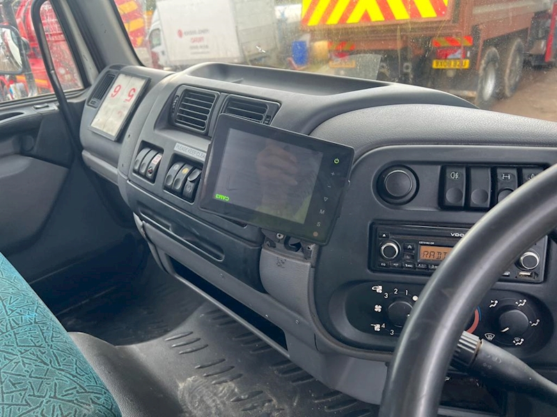 DAF 220 Whale Vac Tanker