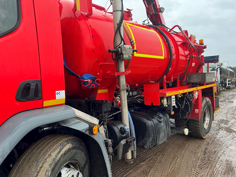 DAF 220 Fitted with Whale Vac Tanker