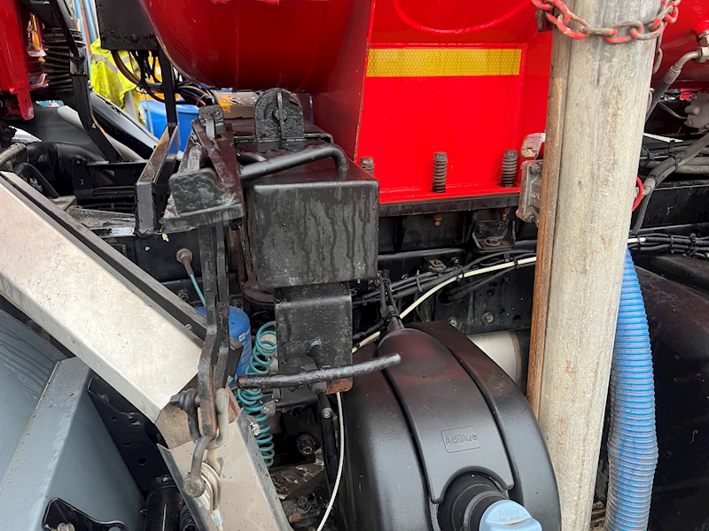 DAF 220 Fitted with Whale Vac Tanker
