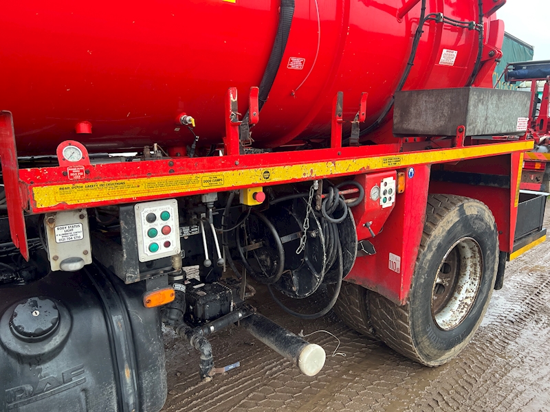 DAF 220 Fitted with Whale Vac Tanker