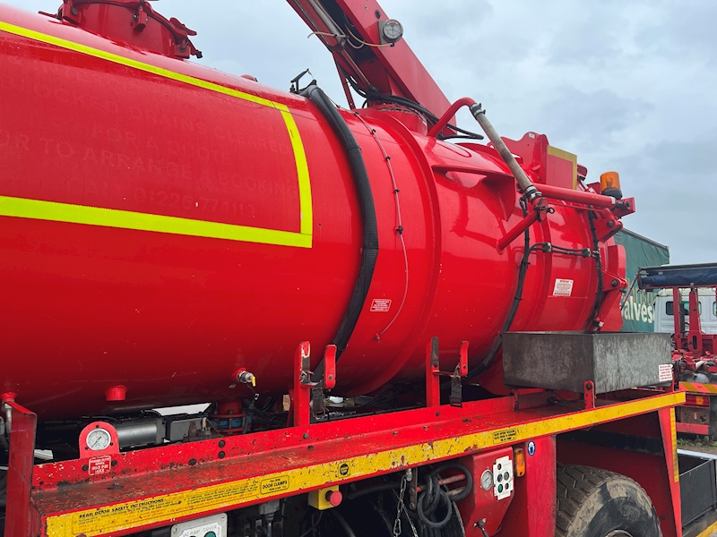 DAF 220 Fitted with Whale Vac Tanker