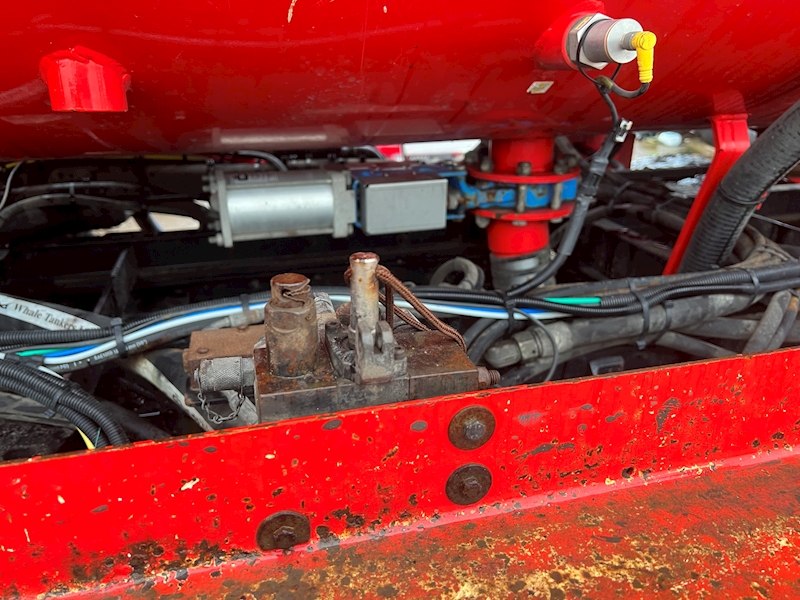 DAF 220 Fitted with Whale Vac Tanker