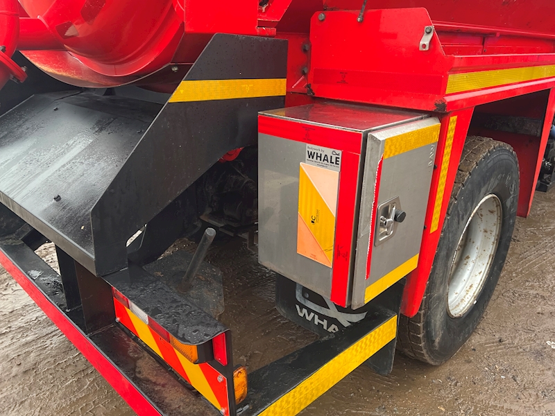 DAF 220 Fitted with Whale Vac Tanker