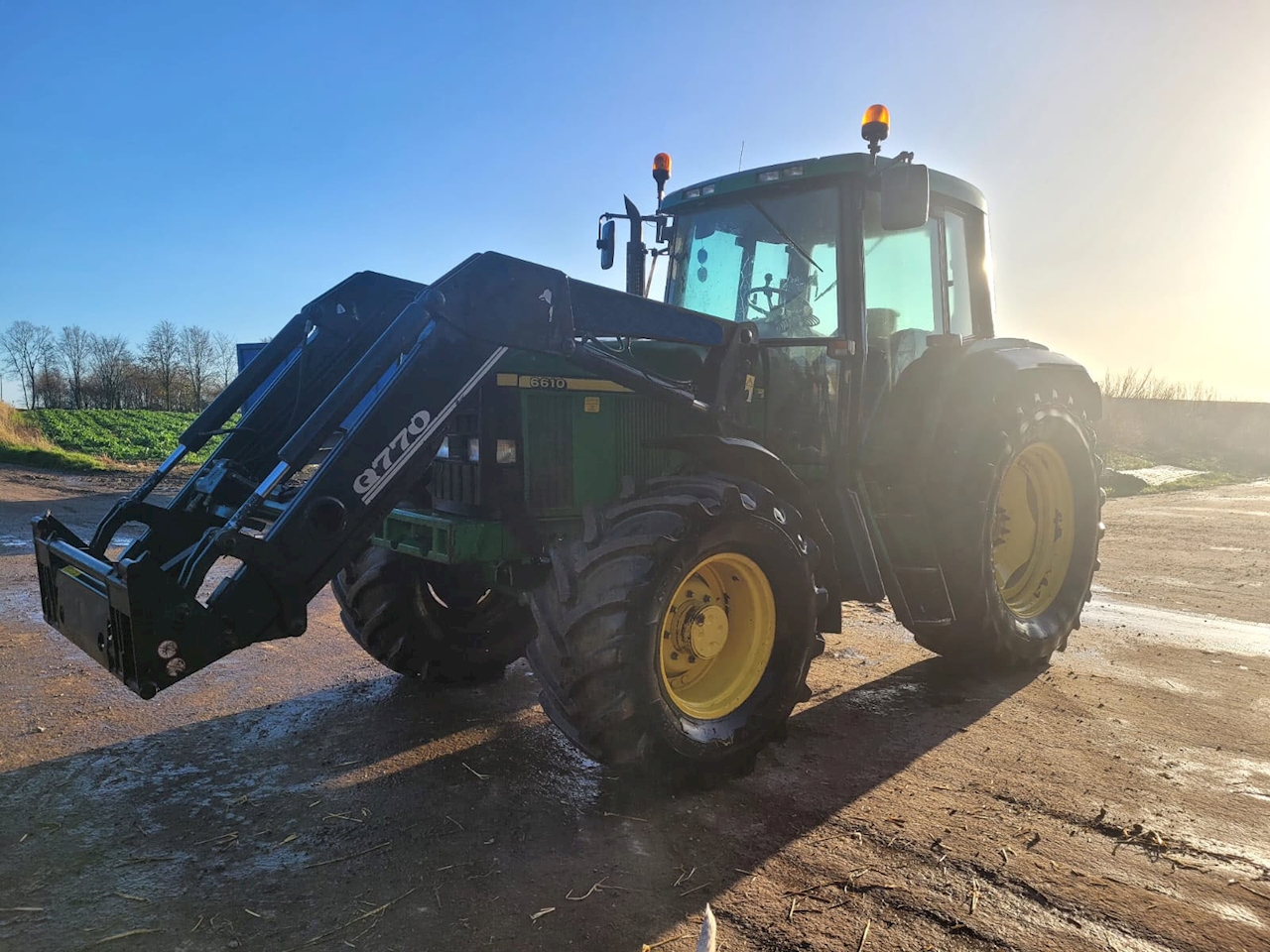 Used 2001 John Deere 6610 Tractor Fitted with Q770 Quicke Loader For