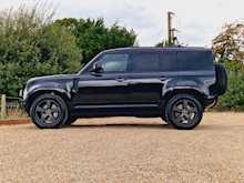 Land Rover Defender 110 D300 MHEV X-Dynamic HSE 