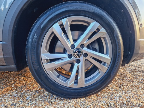 2.0 TDI R-Line SUV 5dr Diesel DSG 2WD Euro 6 (s/s) (150 ps)