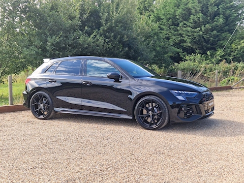 RS3 2.5 TFSI Carbon Black Sportback S Tronic quattro Euro 6 (s/s) 5dr