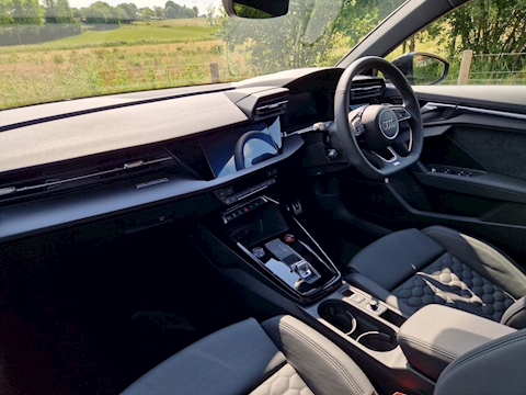 RS3 2.5 TFSI Carbon Black Sportback S Tronic quattro Euro 6 (s/s) 5dr