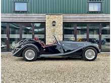 MORGAN Plus 4 Duratec 