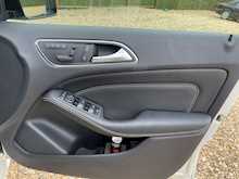 Mercedes-Benz B-Class B180 Blueefficiency Se 