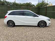 Mercedes-Benz B-Class B180 Blueefficiency Se 