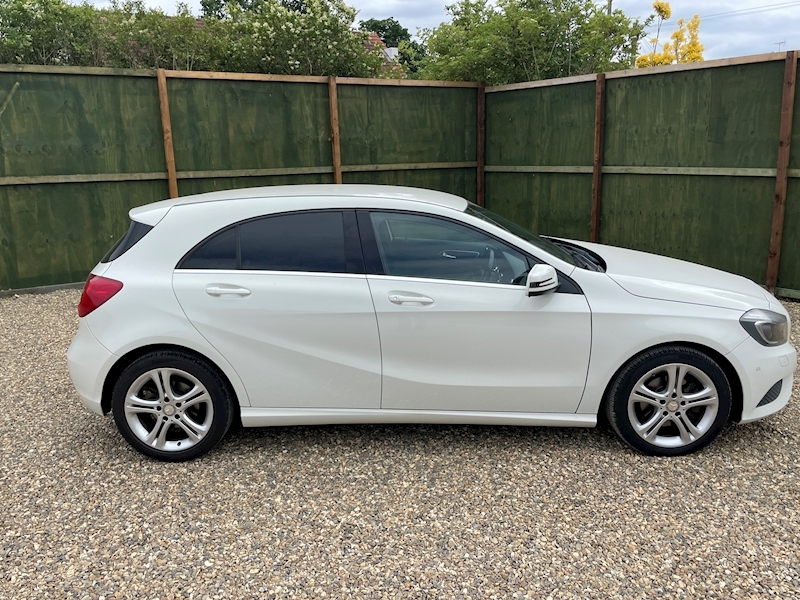 Mercedes-Benz A 180 Sport Executive 1.6 5dr Hatchback Automatic Petrol