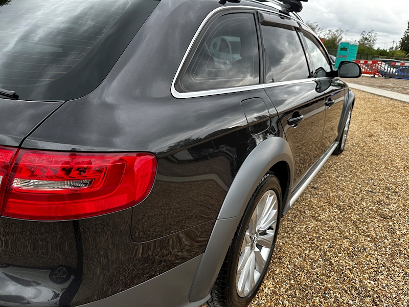 Audi 2.0 TFSI Sport Estate 5dr Petrol S Tronic quattro Euro 6 (s/s) (Nav) (225 ps) Estate 2.0 Petrol
