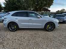 Porsche Cayenne V6 E-Hybrid 