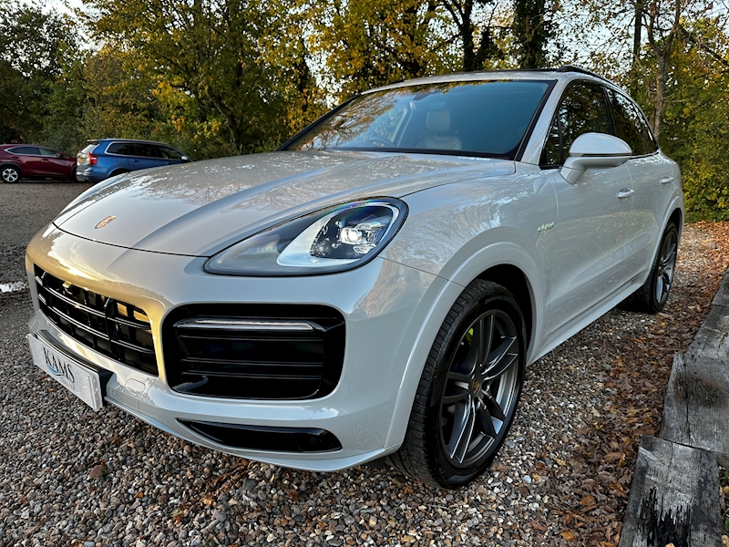 Porsche 3.0 V6 E-Hybrid 17.9kWh SUV 5dr Petrol Plug-in Hybrid TiptronicS 4WD Euro 6 (s/s) (3.6kW Charger) (462 ps)