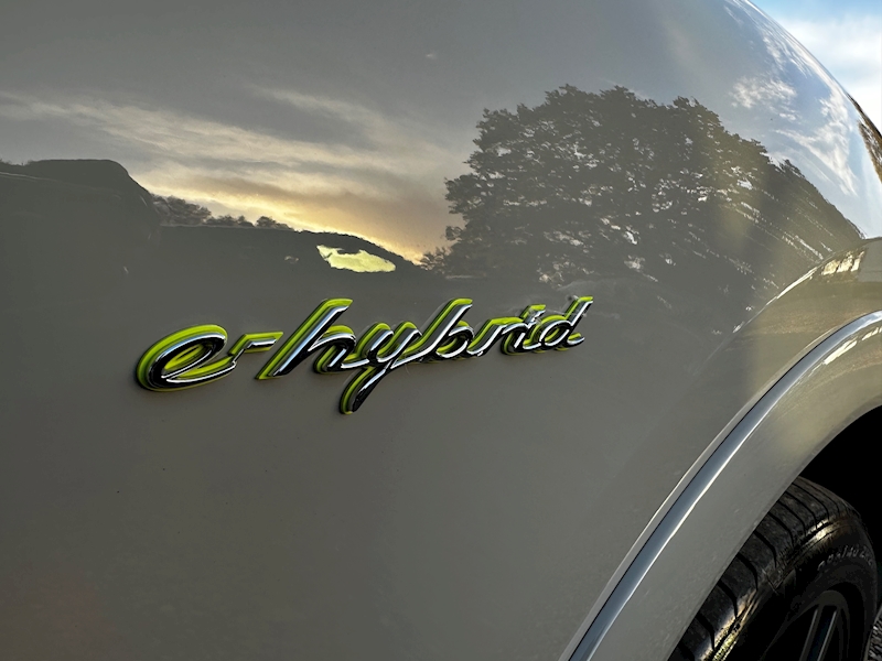 Porsche 3.0 V6 E-Hybrid 17.9kWh SUV 5dr Petrol Plug-in Hybrid TiptronicS 4WD Euro 6 (s/s) (3.6kW Charger) (462 ps)