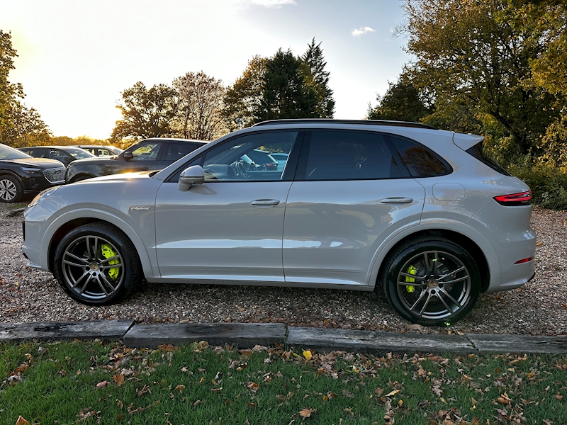 Porsche 3.0 V6 E-Hybrid 17.9kWh SUV 5dr Petrol Plug-in Hybrid TiptronicS 4WD Euro 6 (s/s) (3.6kW Charger) (462 ps)