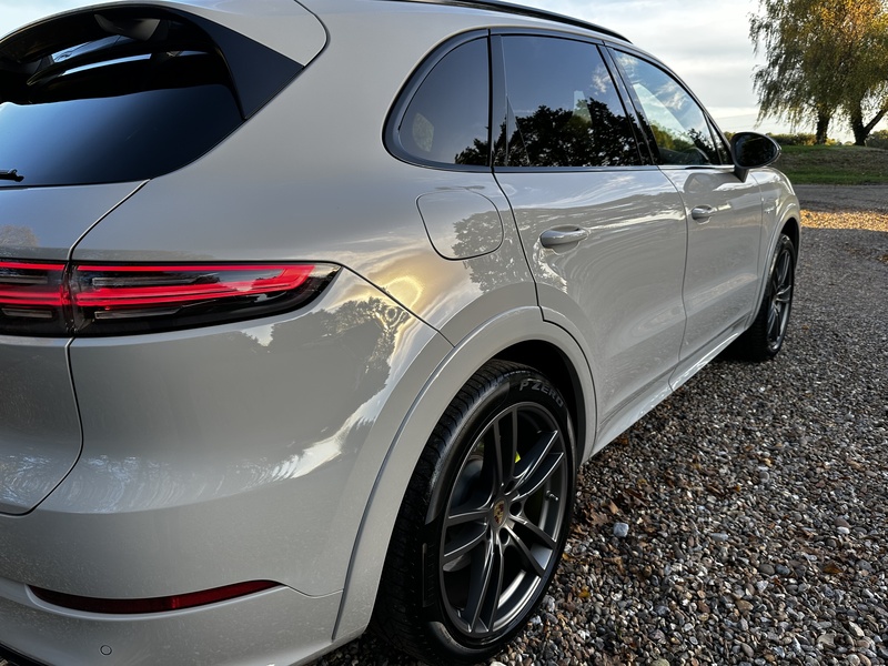 Porsche 3.0 V6 E-Hybrid 17.9kWh SUV 5dr Petrol Plug-in Hybrid TiptronicS 4WD Euro 6 (s/s) (3.6kW Charger) (462 ps)
