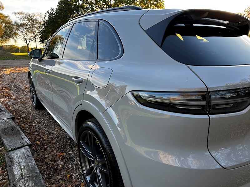 Porsche 3.0 V6 E-Hybrid 17.9kWh SUV 5dr Petrol Plug-in Hybrid TiptronicS 4WD Euro 6 (s/s) (3.6kW Charger) (462 ps)