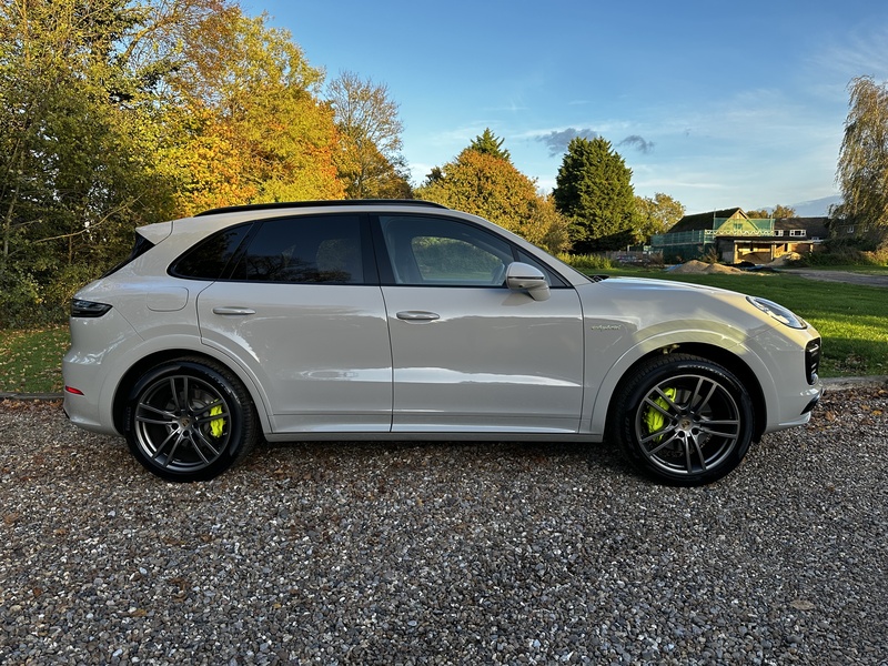 Porsche 3.0 V6 E-Hybrid 17.9kWh SUV 5dr Petrol Plug-in Hybrid TiptronicS 4WD Euro 6 (s/s) (3.6kW Charger) (462 ps)