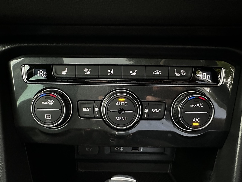 Volkswagen 2.0 TDI BlueMotion Tech SEL SUV 5dr Diesel DSG Euro 6 (s/s) (150 ps)