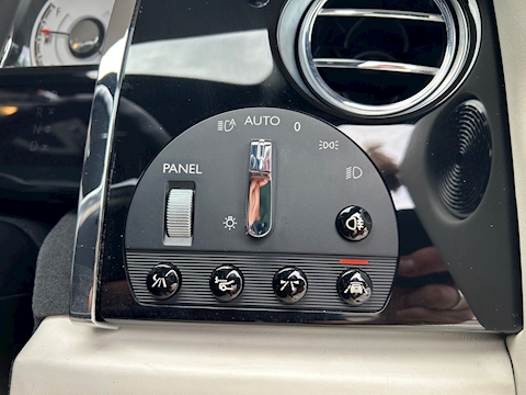 Wraith 6.6 V12 Auto Euro 6 2dr