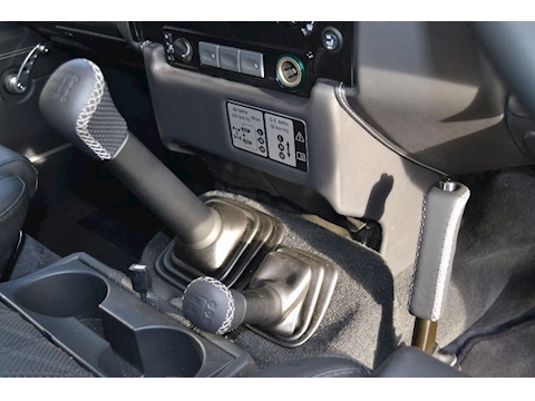 Defender 110 2.4 TDi Double Cab Pickup 4dr