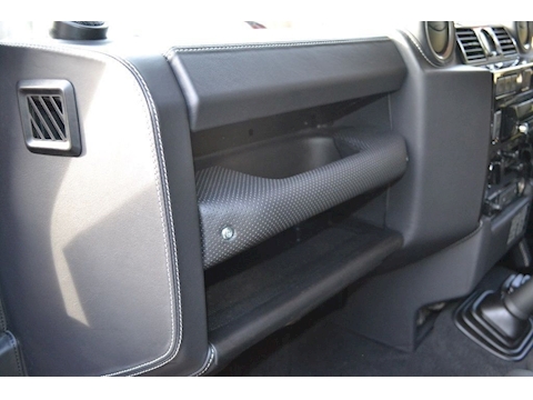 Defender 110 2.4 TDi Double Cab Pickup 4dr