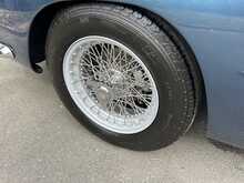 Aston Martin DB4 Series III 