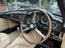 Aston Martin DB4 Series III 