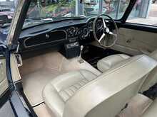 Aston Martin DB4 Series III 