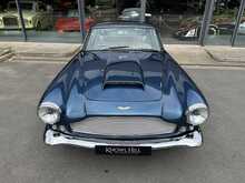 Aston Martin DB4 Series III 