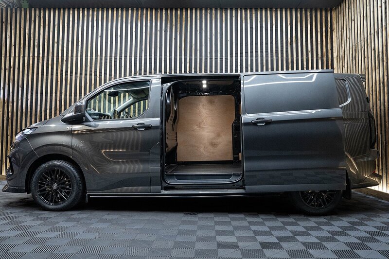 Ford Transit Custom 320 EcoBlue Limited L2 H1 Euro 6 (s/s) 5dr - N12