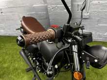 Mutt Mongrel 125 Manual PETROL - N7