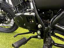 Mutt Mongrel 125 Manual PETROL - N7