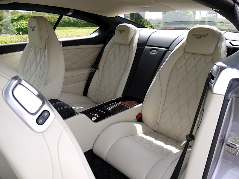 Bentley Continental GT W12 Mulliner - Large 6