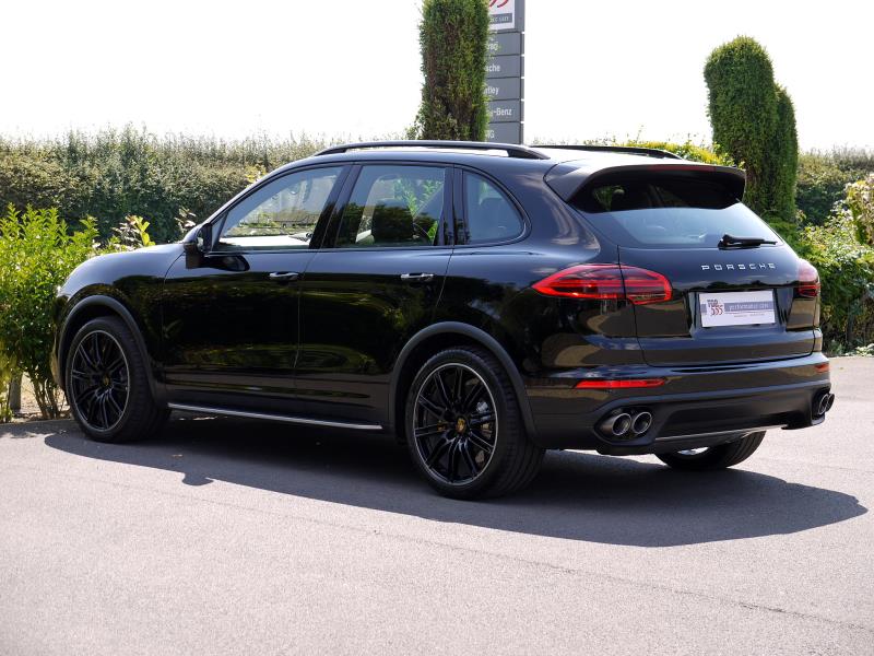 Porsche cayenne 4