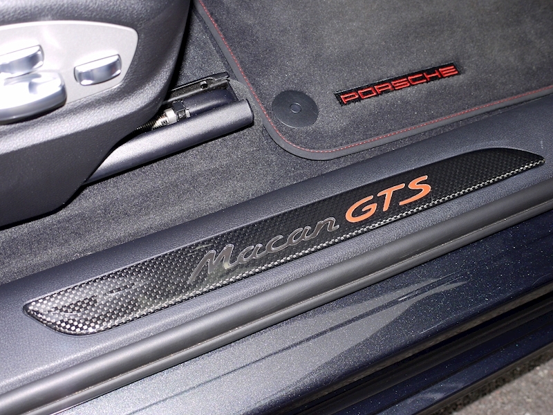 Porsche Macan GTS 3.0 V6 PDK - Large 3