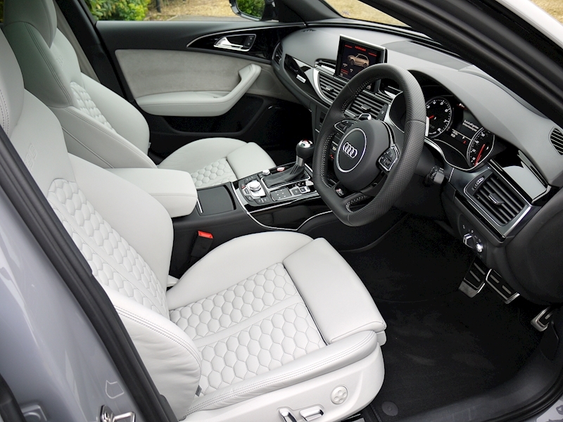 Audi RS6 AVANT QUATTRO - Large 1