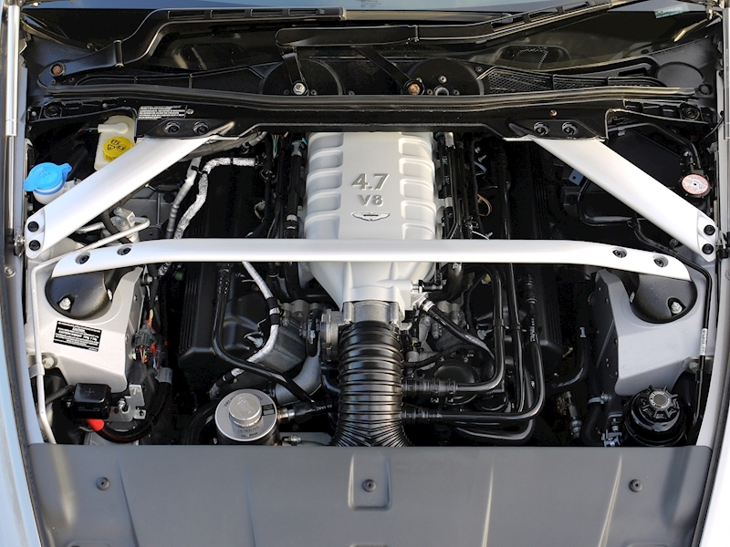 Aston Martin V8 Vantage 4.7 Sportshift II - Large 15