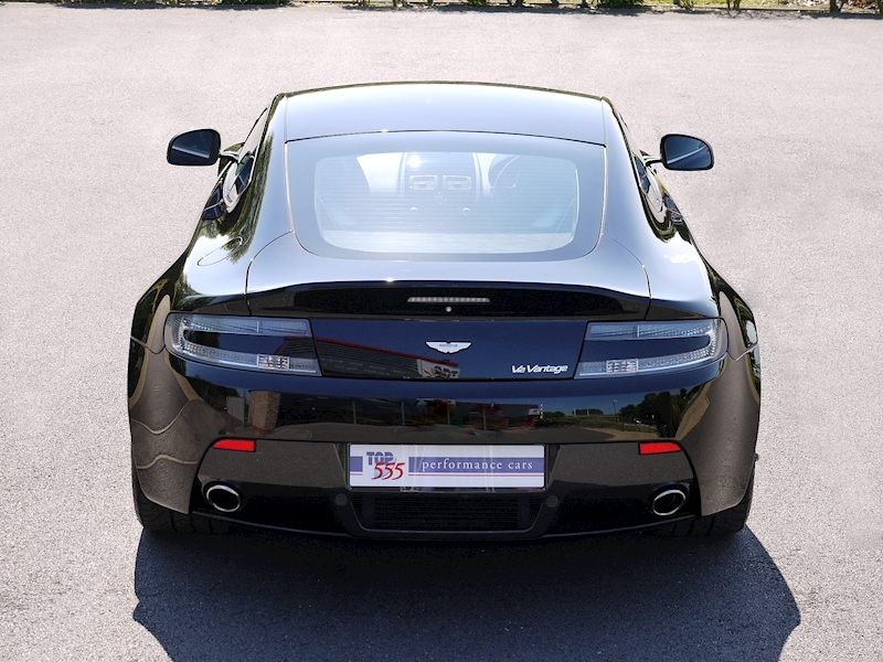 Aston Martin V12 Vantage Carbon Black Edition - Large 12