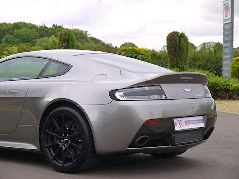 Aston Martin Vantage S V12 - U3524