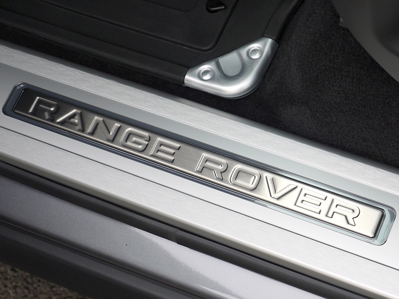 Land Rover Range Rover Sport 'SVR' - Large 9
