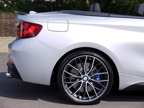 BMW 2 Series M240i - U3559