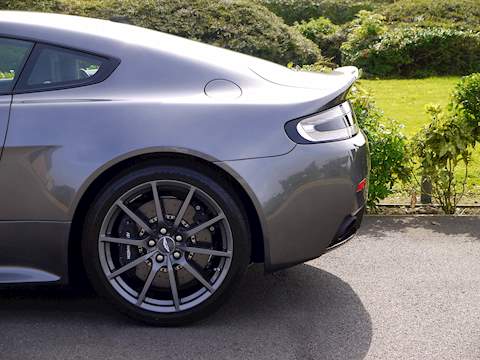 Aston Martin Vantage S V12 - U3561