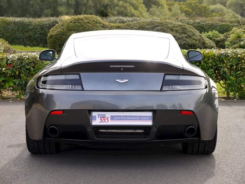 Aston Martin V12 Vantage S - Manual - Large 17