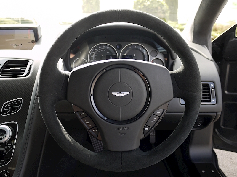 Aston Martin V12 Vantage S - Manual - Large 30