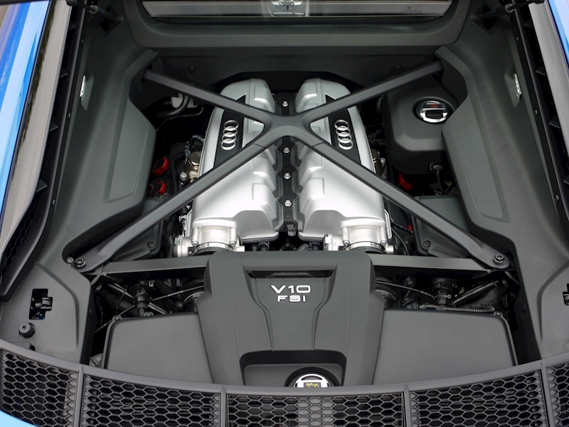 Audi R8 V10 Plus Quattro S-tronic - Large 11
