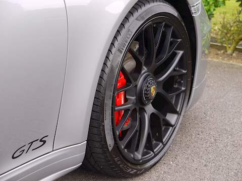 Porsche 911 Carrera Gts Pdk - U3572