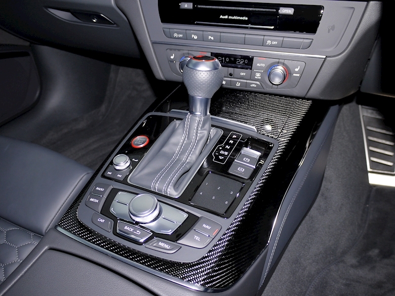 Audi RS6 Avant Performance 4.0 TFSI Quattro - Large 33
